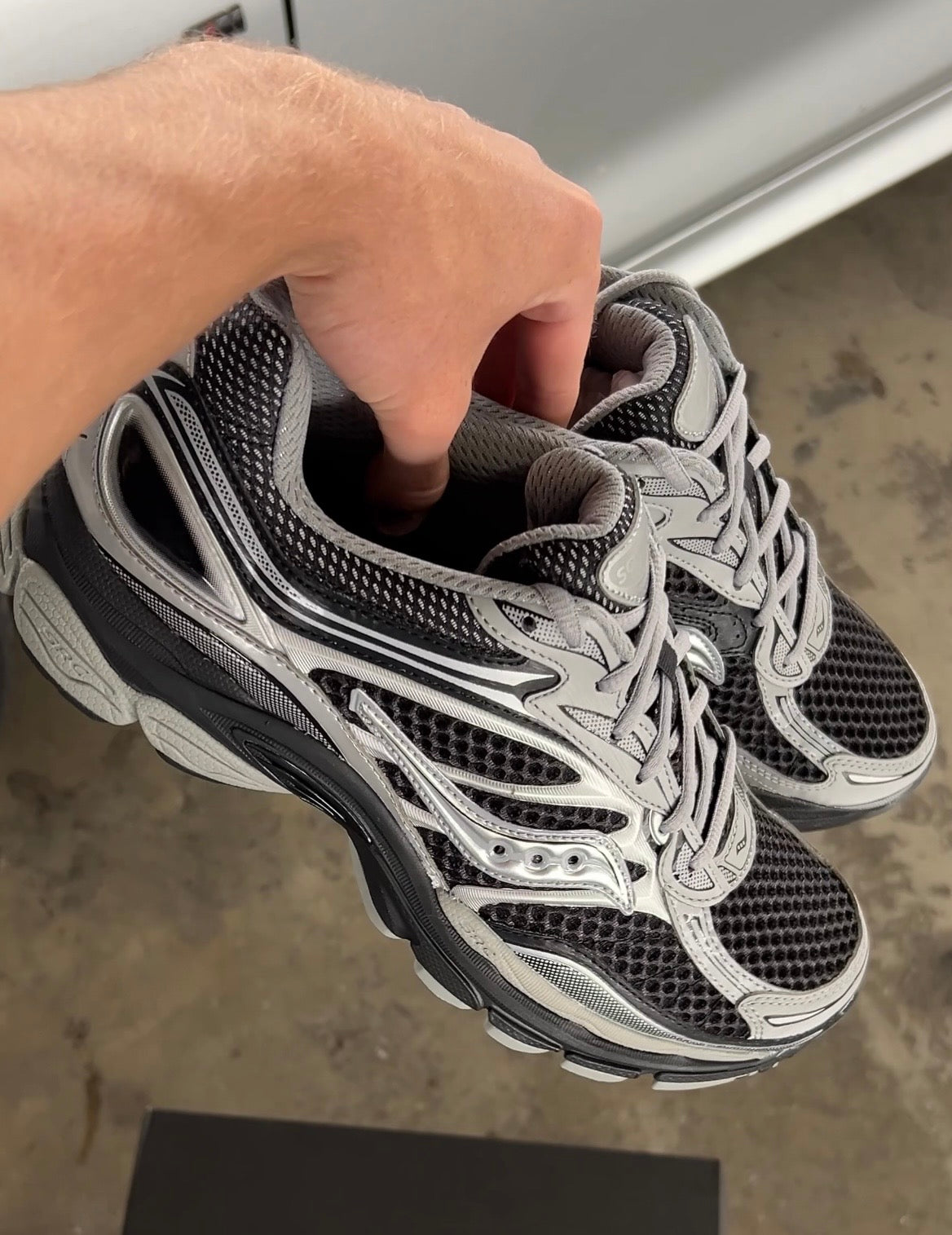 Saucony Progrid Omni Grid 9 Black - Silver