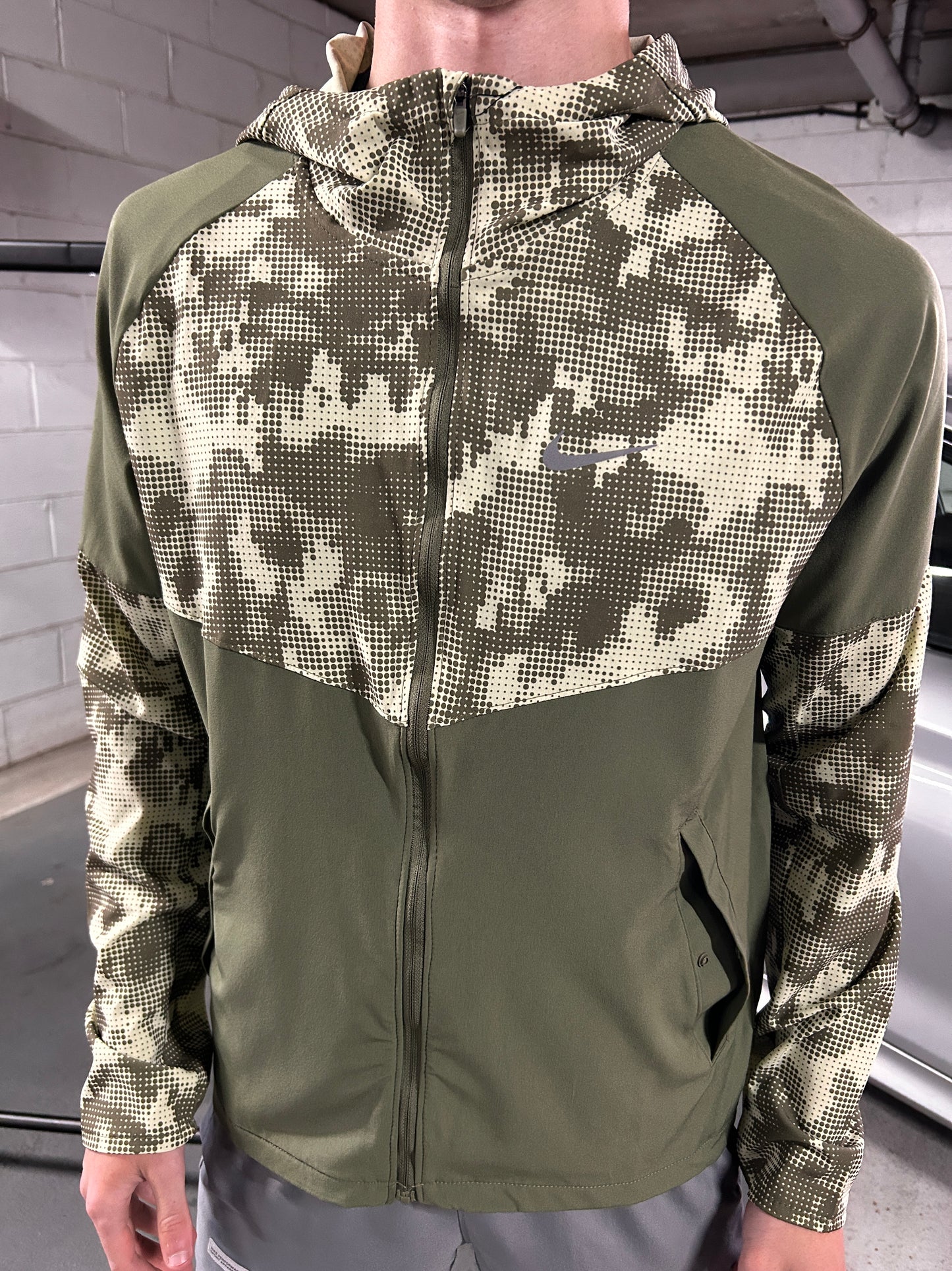 Nike Windrunner Camo Green