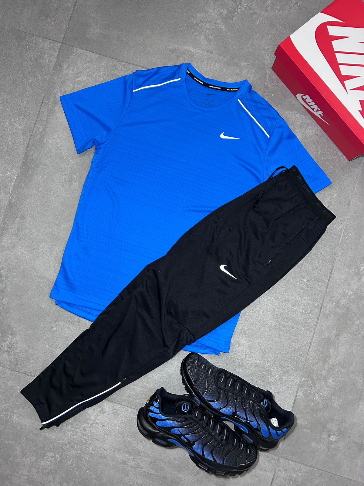 NIKE MILER + PHANTOM JOGGERS BLUE