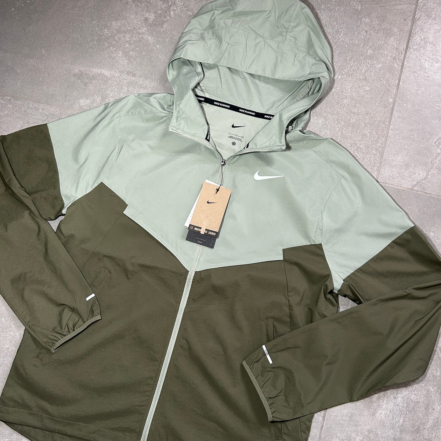 Nike UV Windrunner Repel Jacket Green