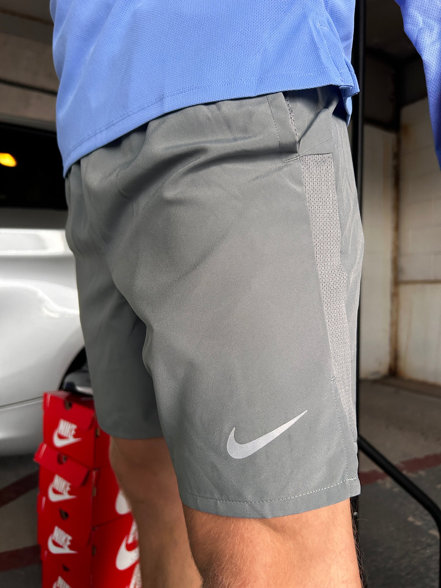Nike Challenger Shorts 7inch Grey