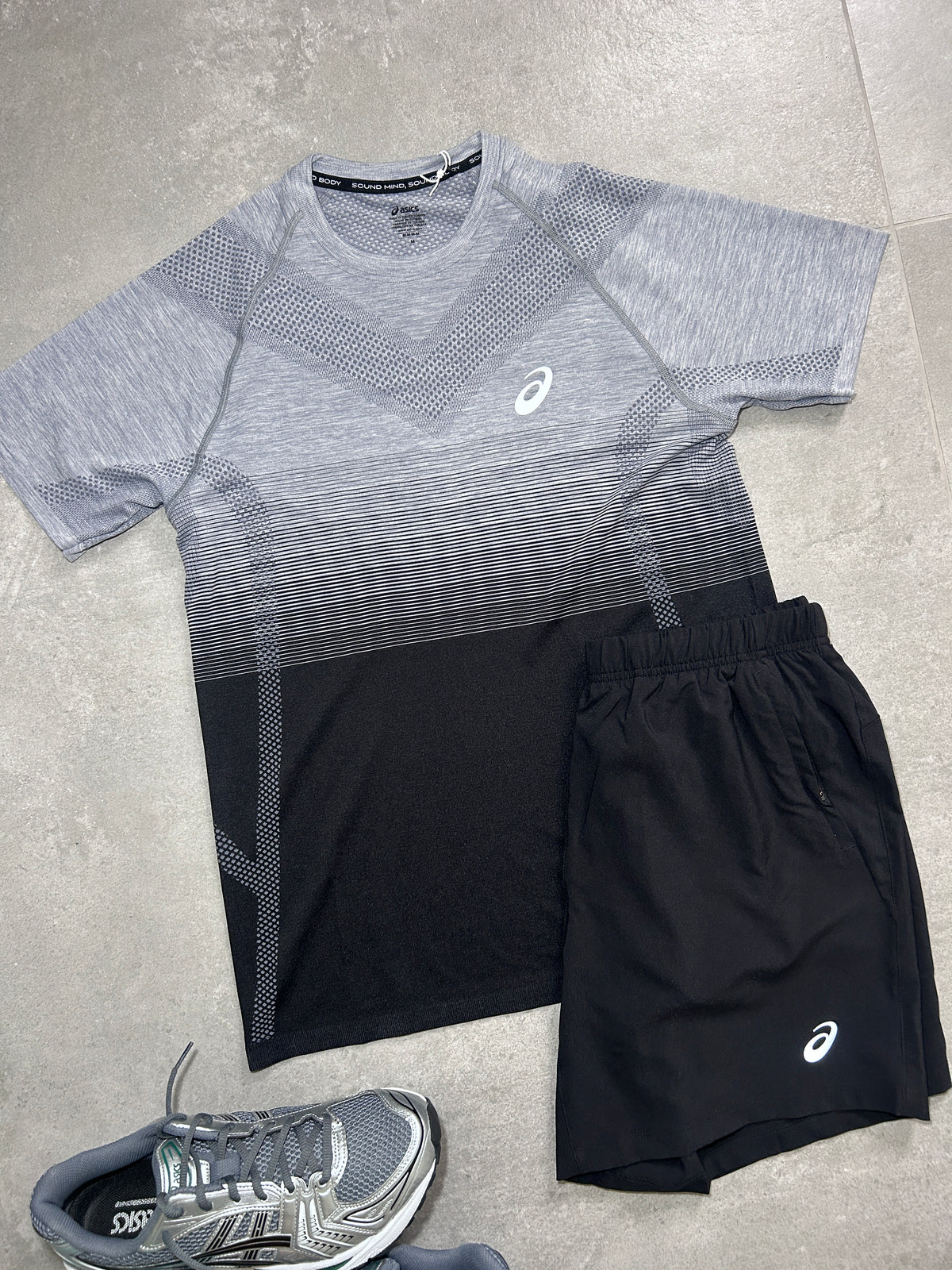 ASICS SEAMLESS SET GREY BLACK