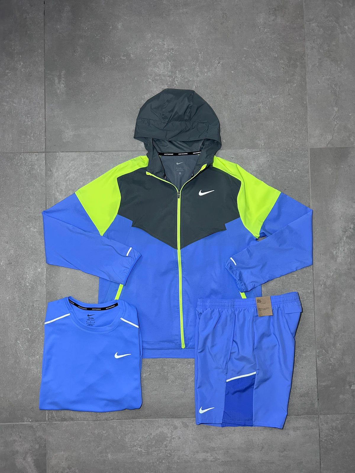 NIKE 3 PIECE UNIVERSITY BLUE NEON COOL GREY MENS SET