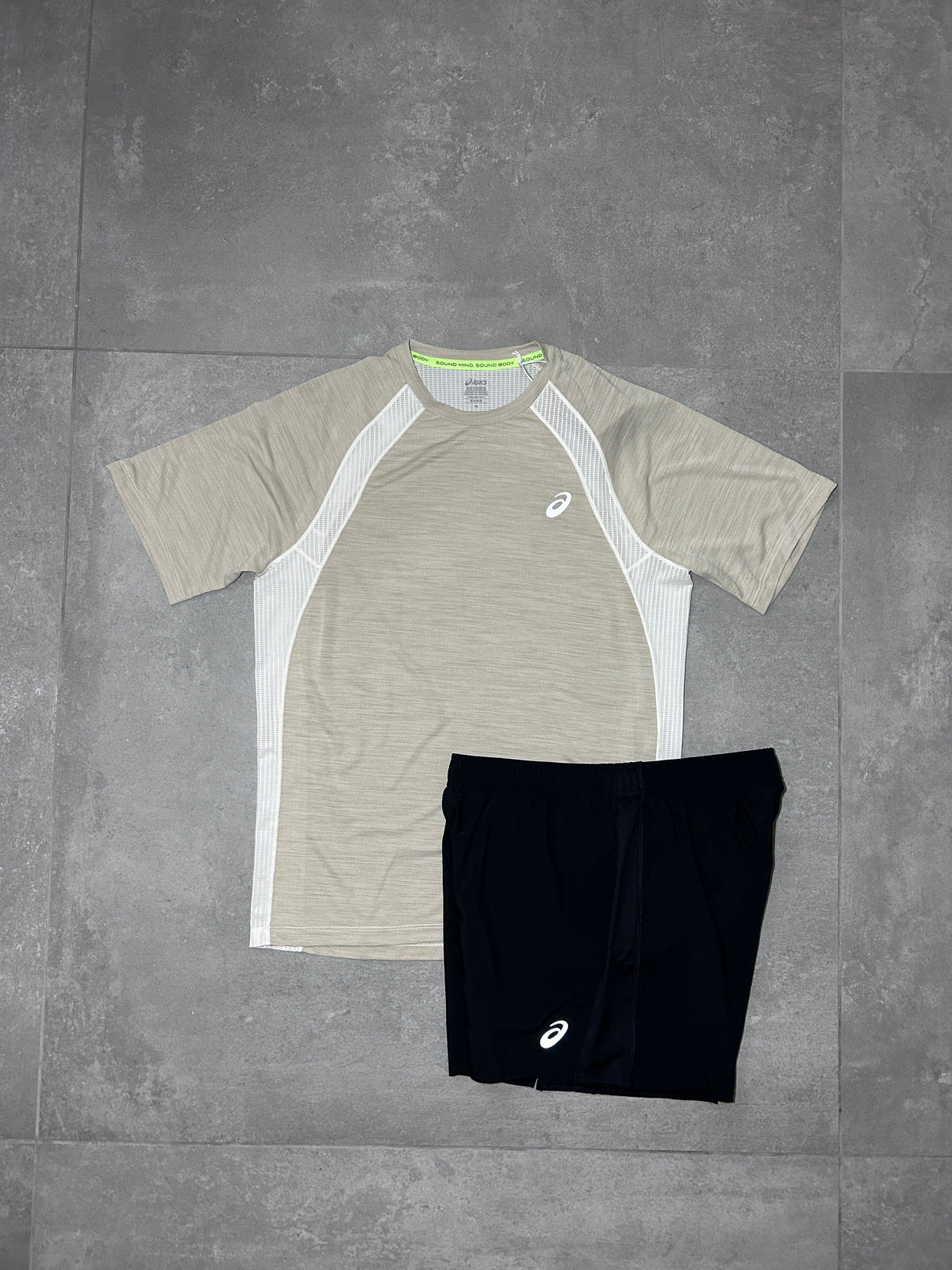 ASICS ROAD T-SHIRT/SHORTS SET CREAM/BLACK