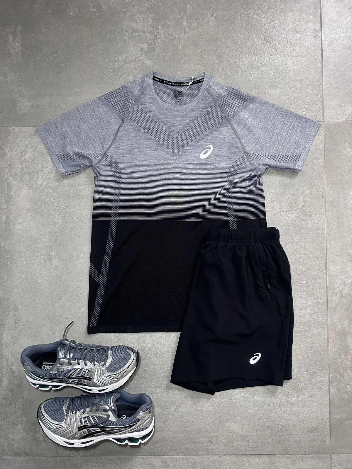 ASICS SEAMLESS SET GREY BLACK