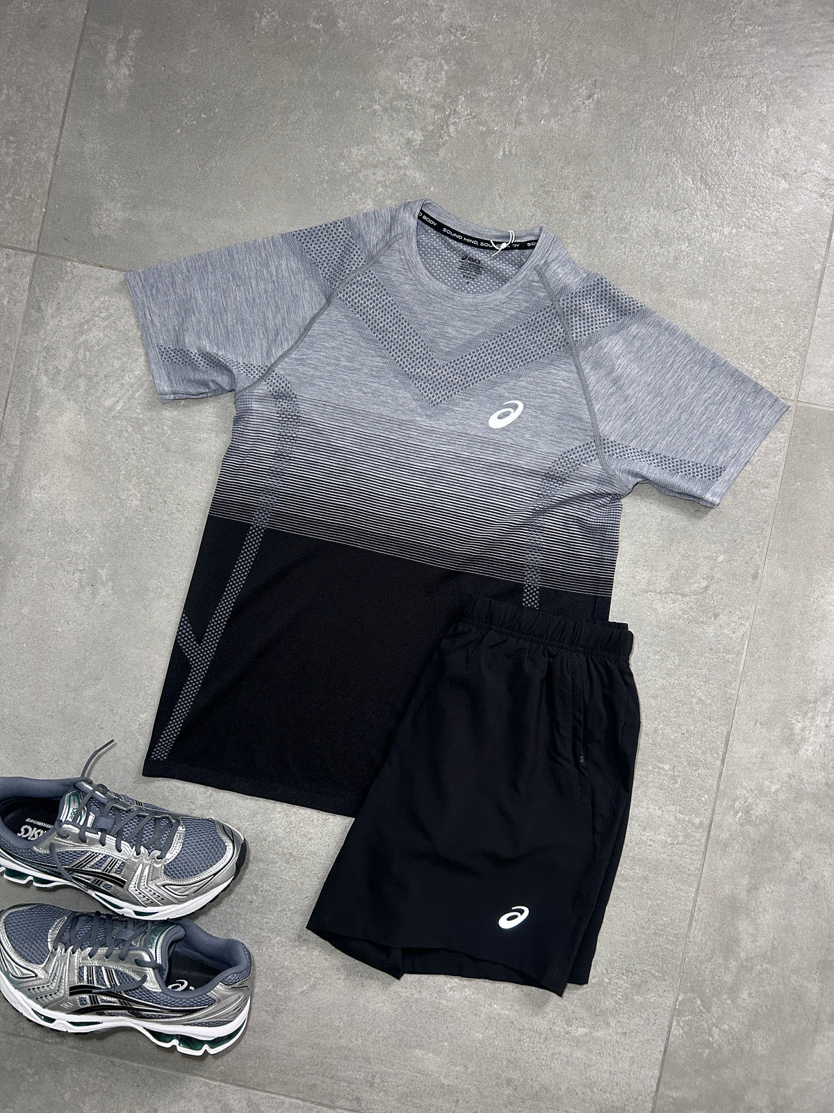 ASICS SEAMLESS SET GREY BLACK