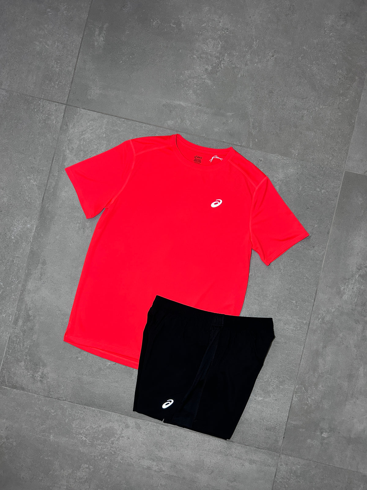 ASICS CORE SET FLASH RED