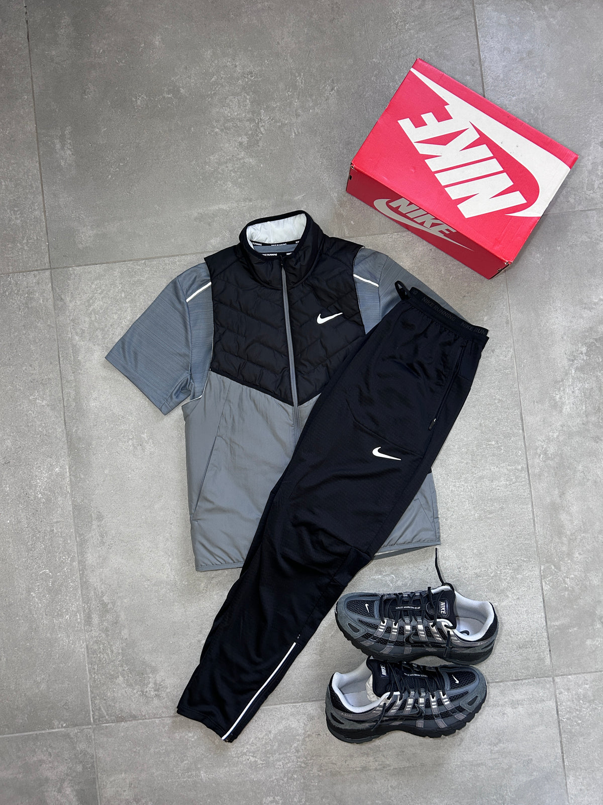 NIKE AEROLAYER GILET SET