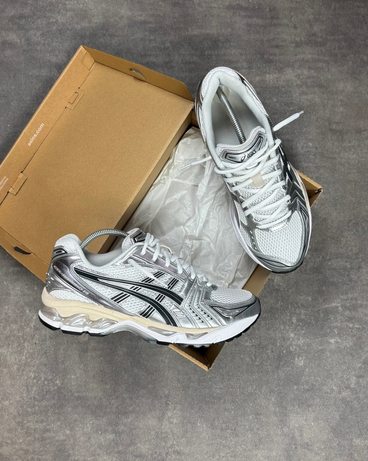 ASICS GEL KAYANO 14 GRAPHITE GREY
